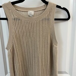 Sleeveless sweater vest